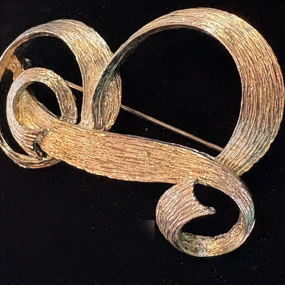 Vintage Monet Silver Tone Initial B Brooch Textured Script Letter Monogram Pin - Picture 3 of 7